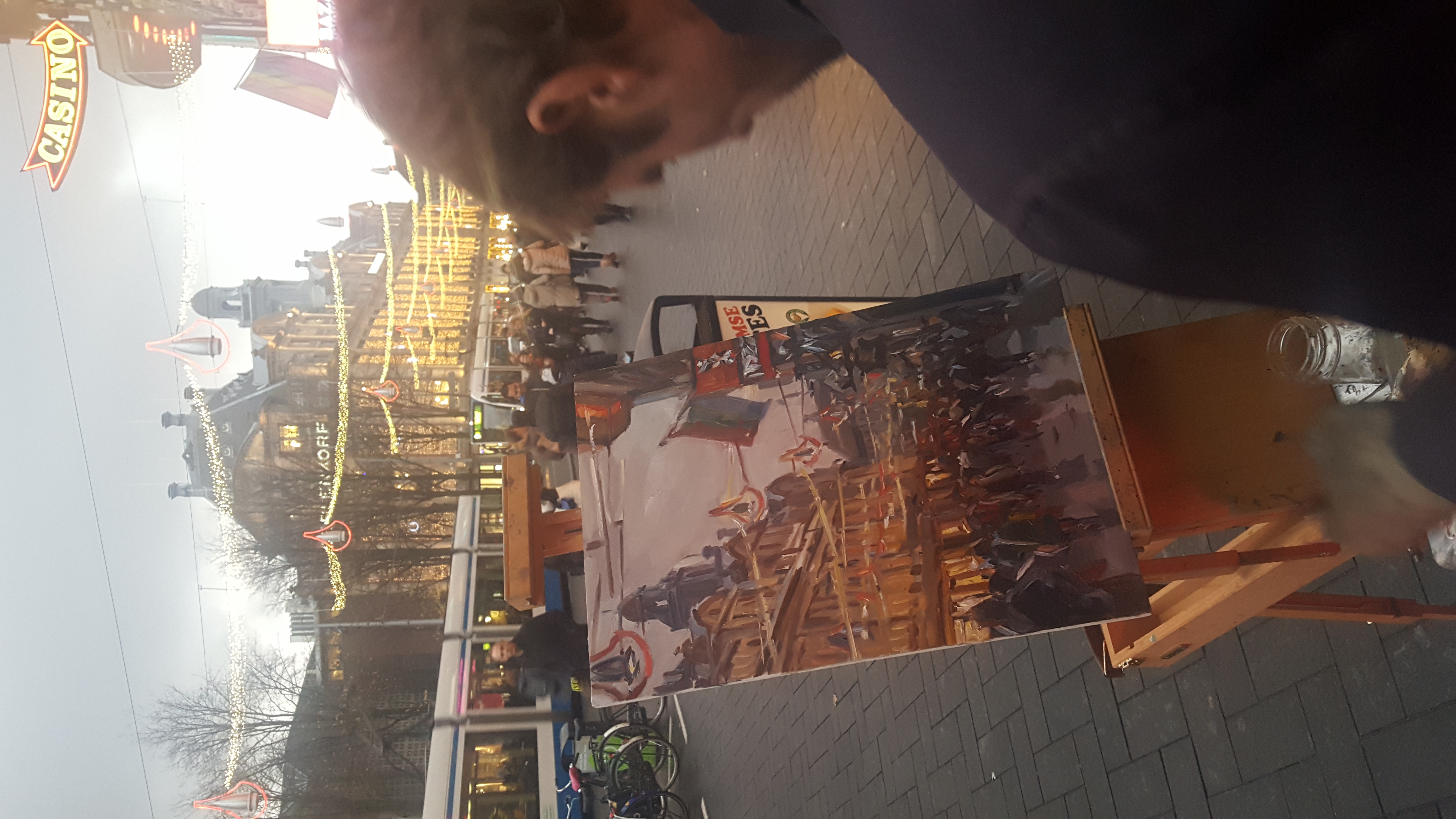 Hans Versfelt - Damrak bij avond (in het echt)