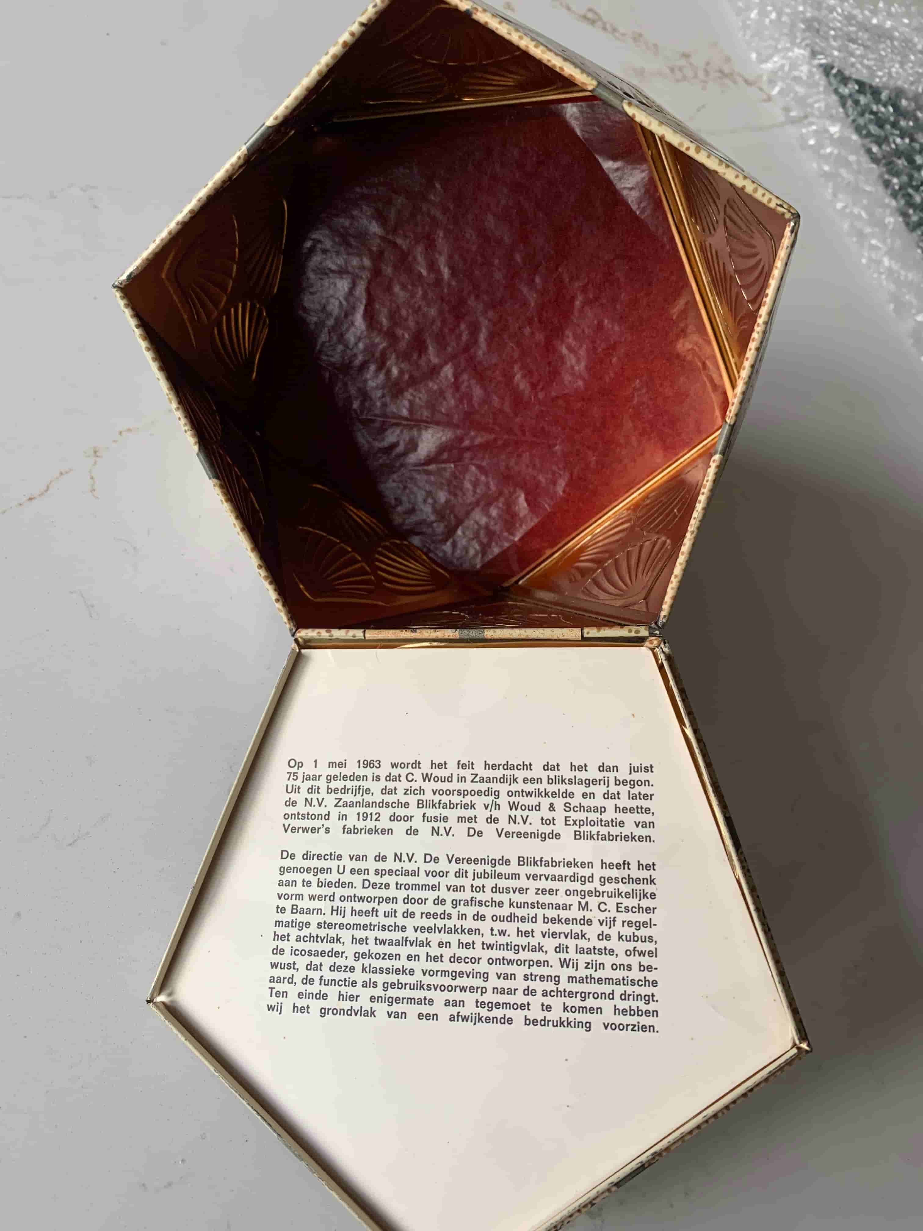 Maurits Escher - Icosaëder (in mint conditie, incl. papieren aan de binnenzijde) (met lijst)