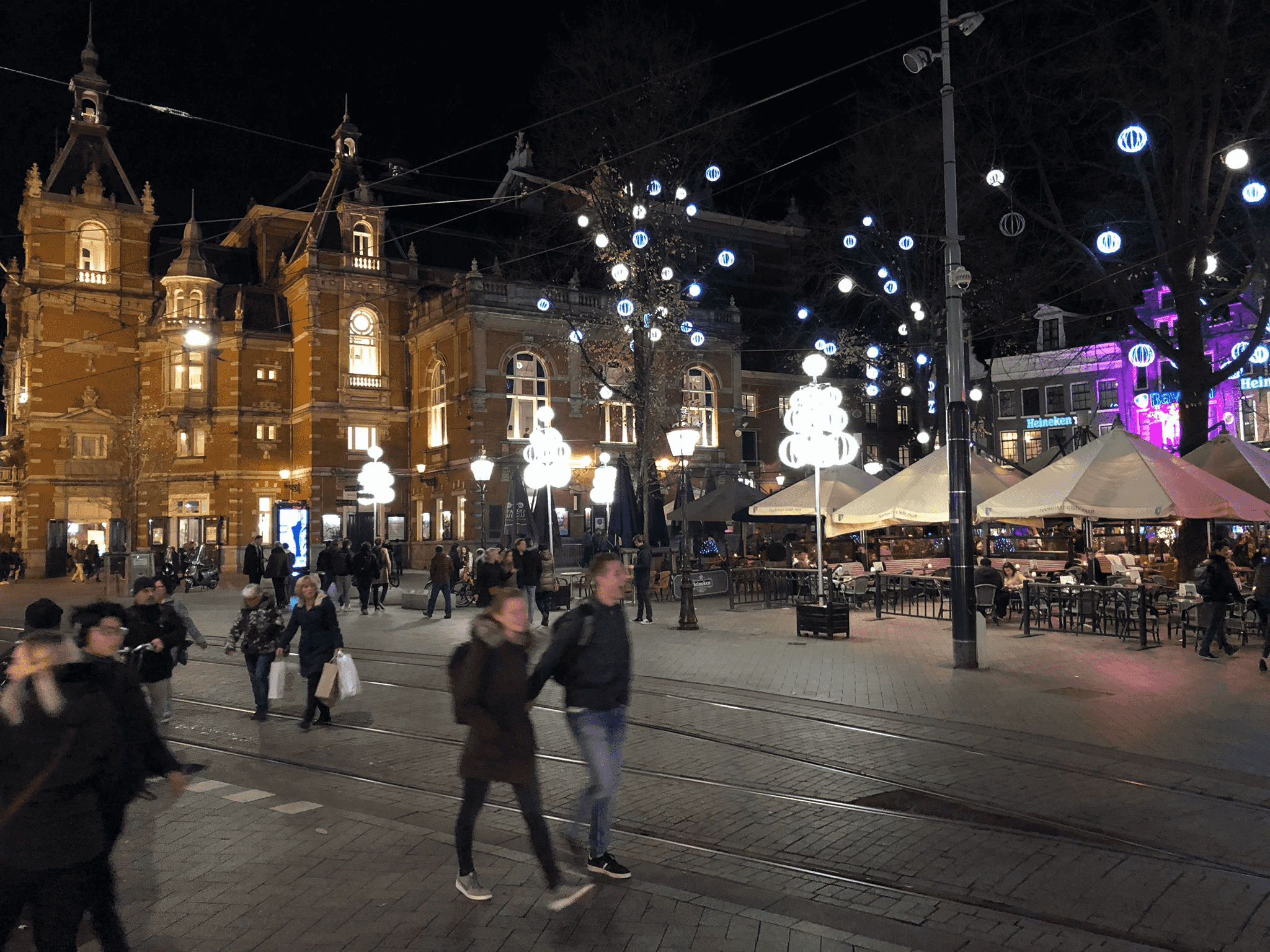Frans Koppelaar - Leidseplein bij avond (in het echt)