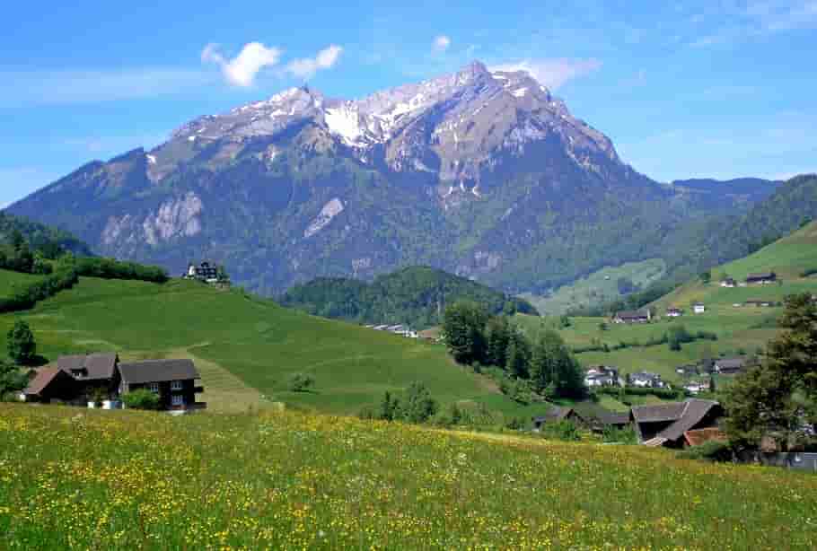 Cornelis Vreedenburgh - Gezicht op de Pilatus berg in Zwitserland (in het echt)