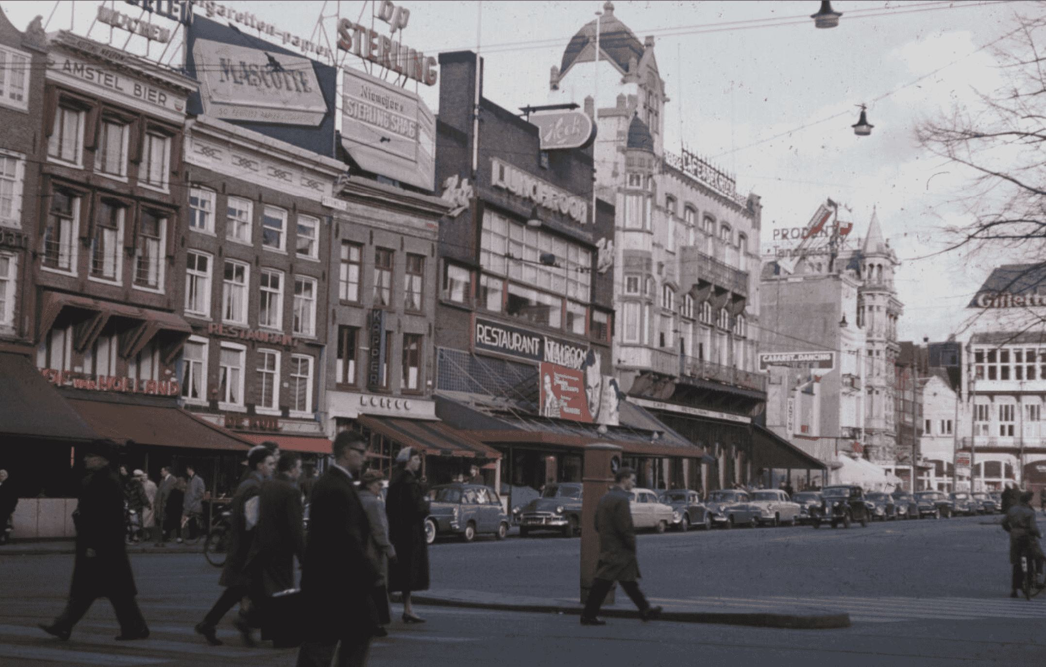 Joop Stierhout - Rembrandtplein Amsterdam (in het echt)