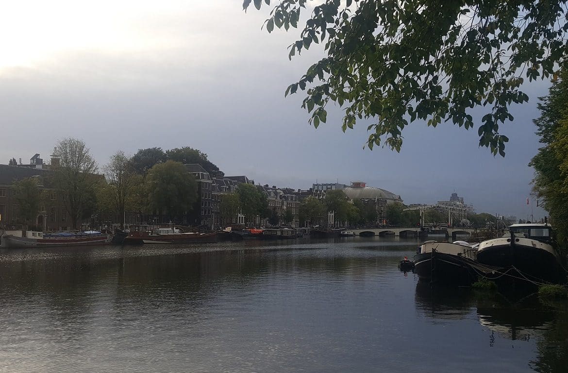 Gezicht op de Amstel zonder lijst