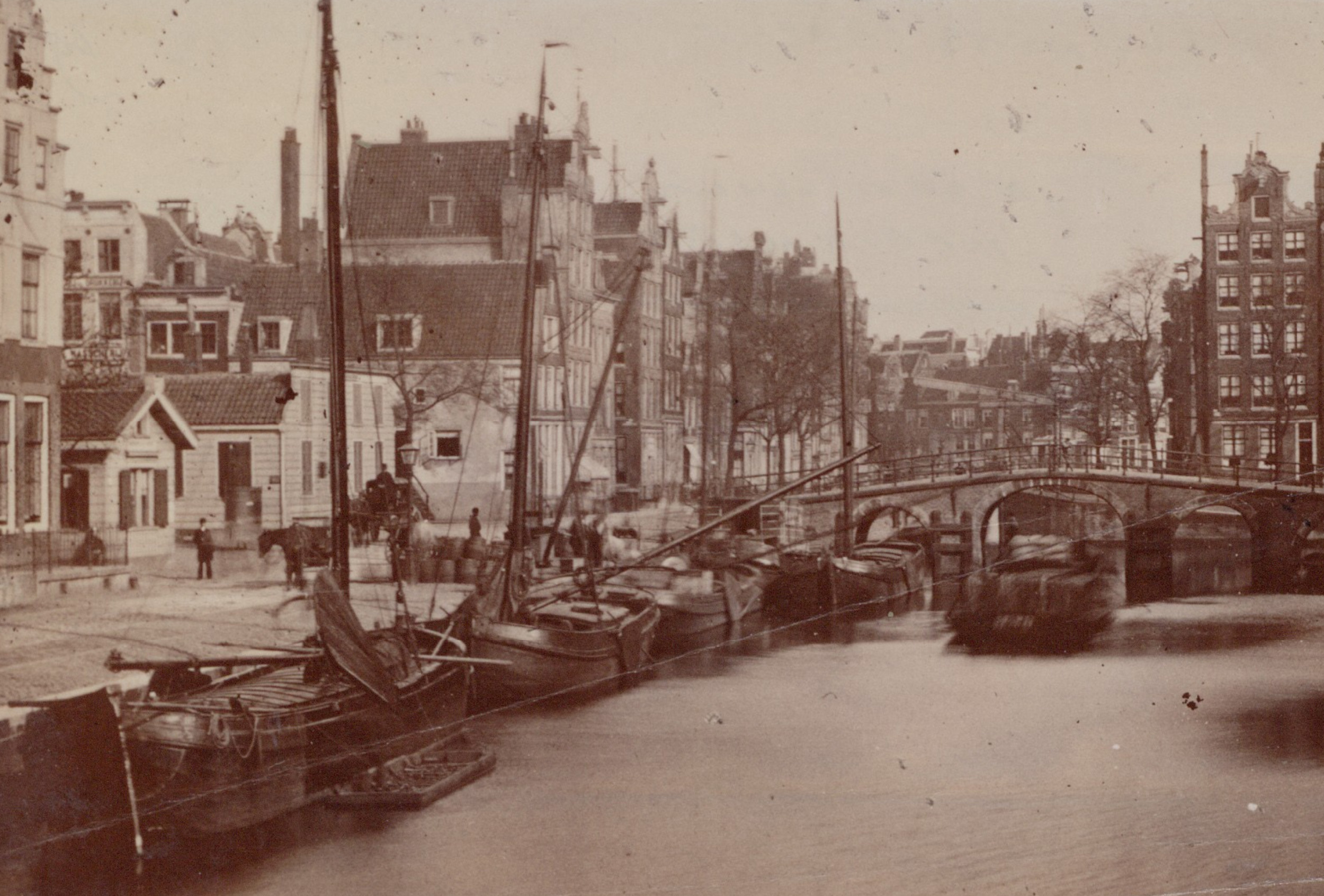 Brouwersgracht te Amsterdam zonder lijst