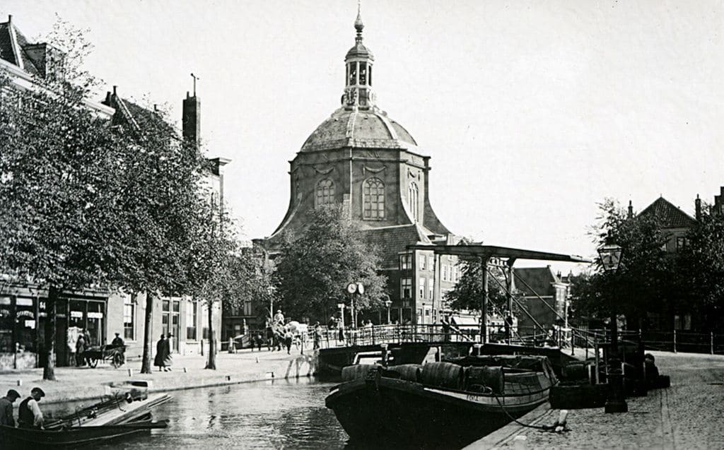 Marekerk te Leiden zonder lijst