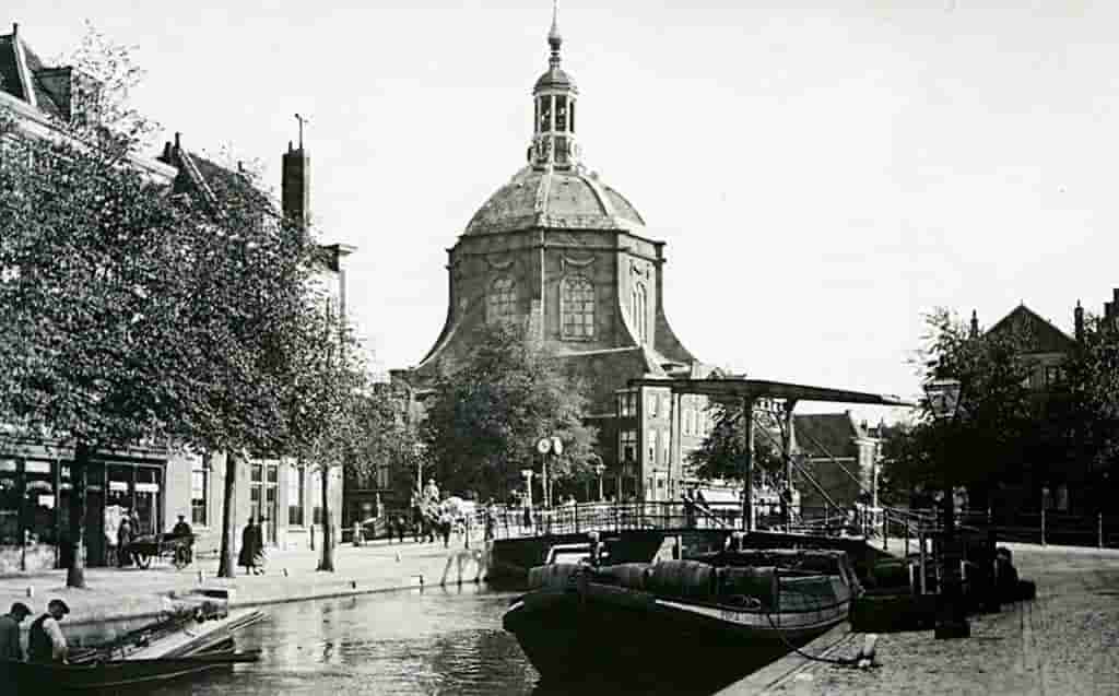 Cornelis Vreedenburgh - Marekerk te Leiden (in het echt)