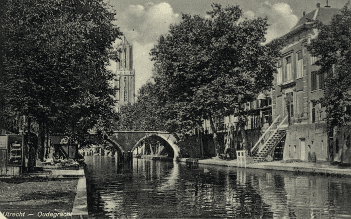Oudegracht Utrecht met Domtoren zonder lijst