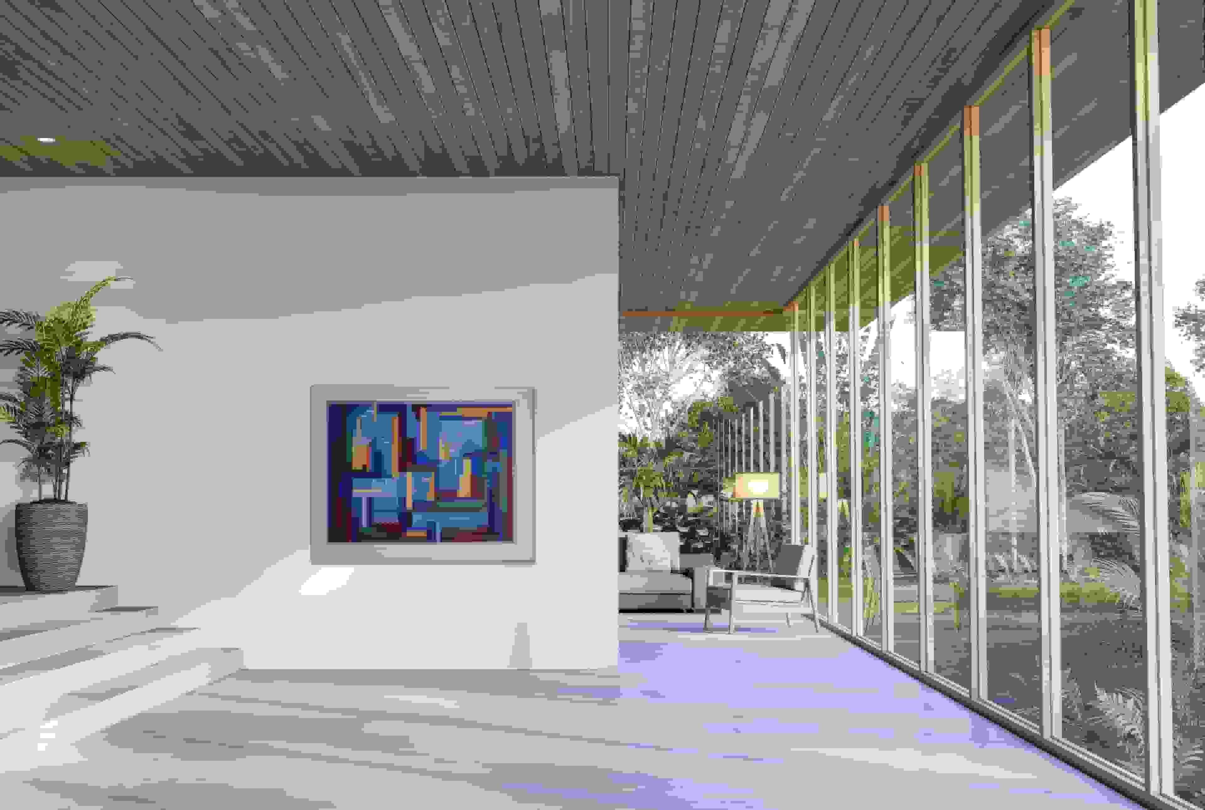 Louise (Lou) Loeber - Land, lucht en zee (in interieur)